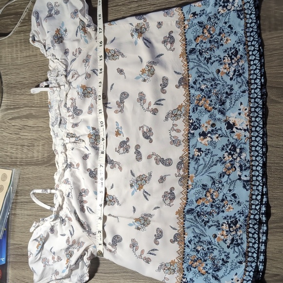 Love Tree Blue and White Blouse - Picture 5 of 6